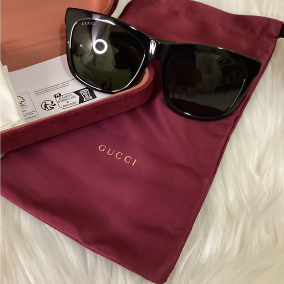Authentic Gucci Sunglasses - Picture 10 of 11